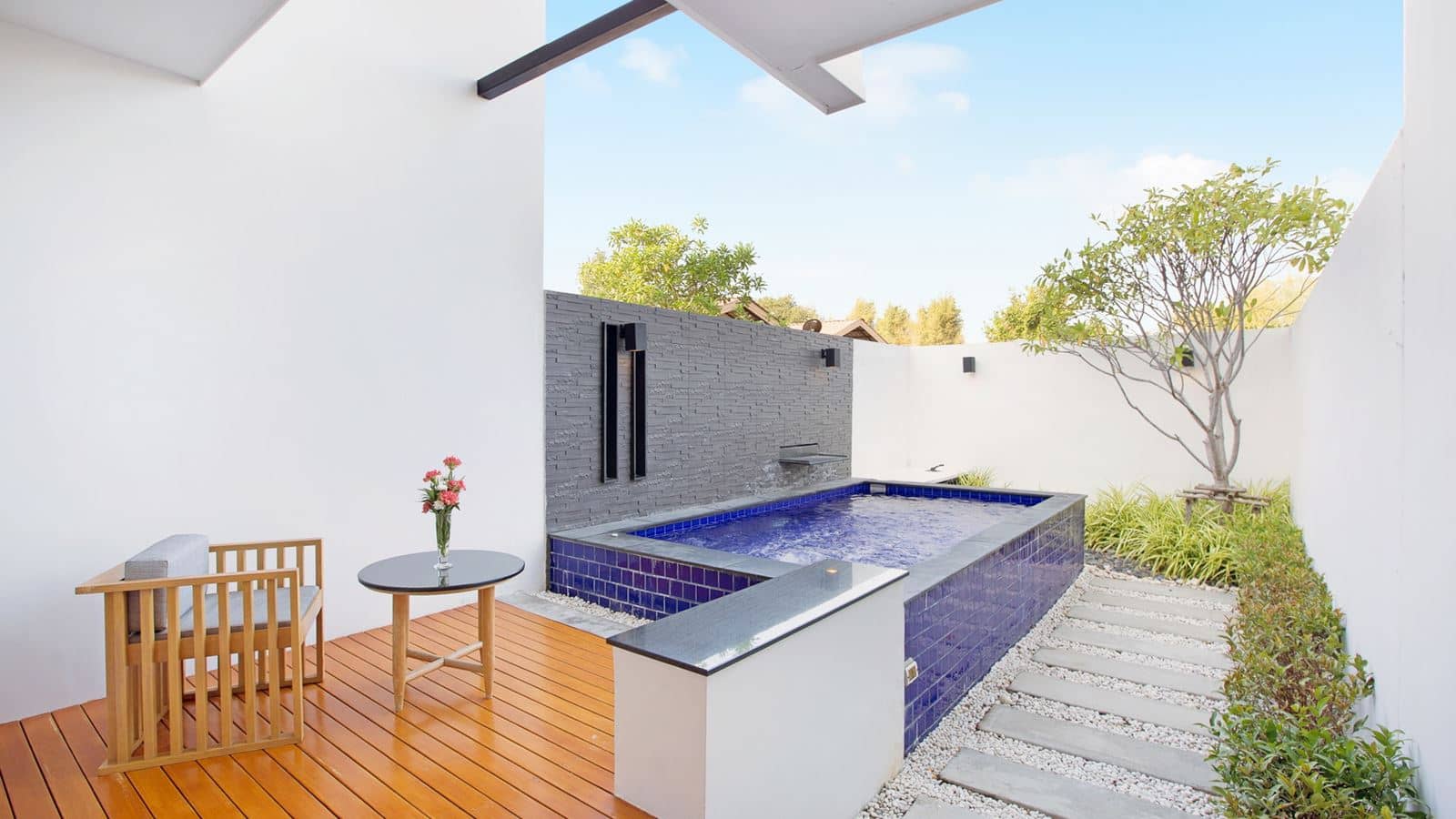 rooms-pool-villa