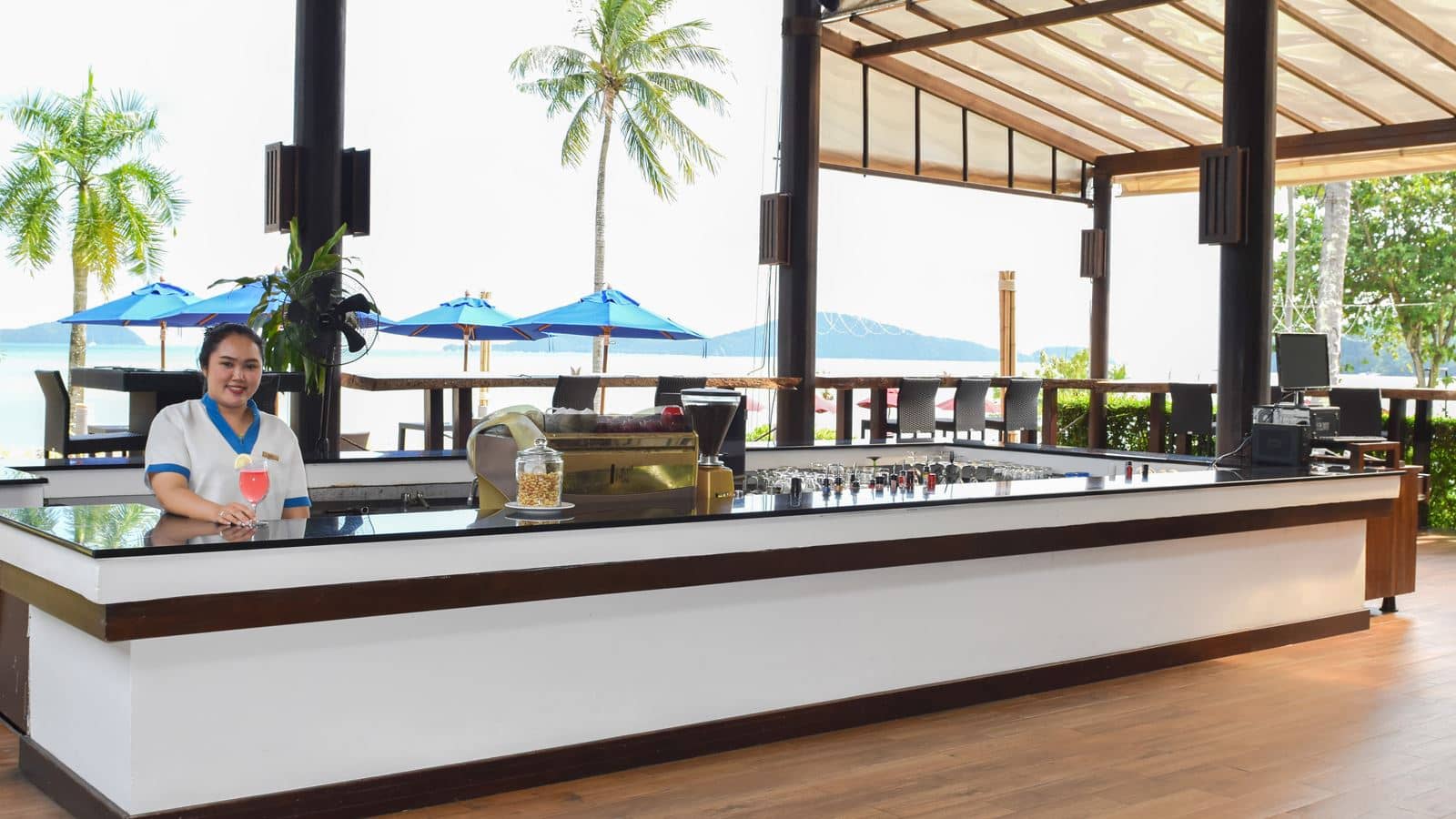 restaurants-the-beach-bar