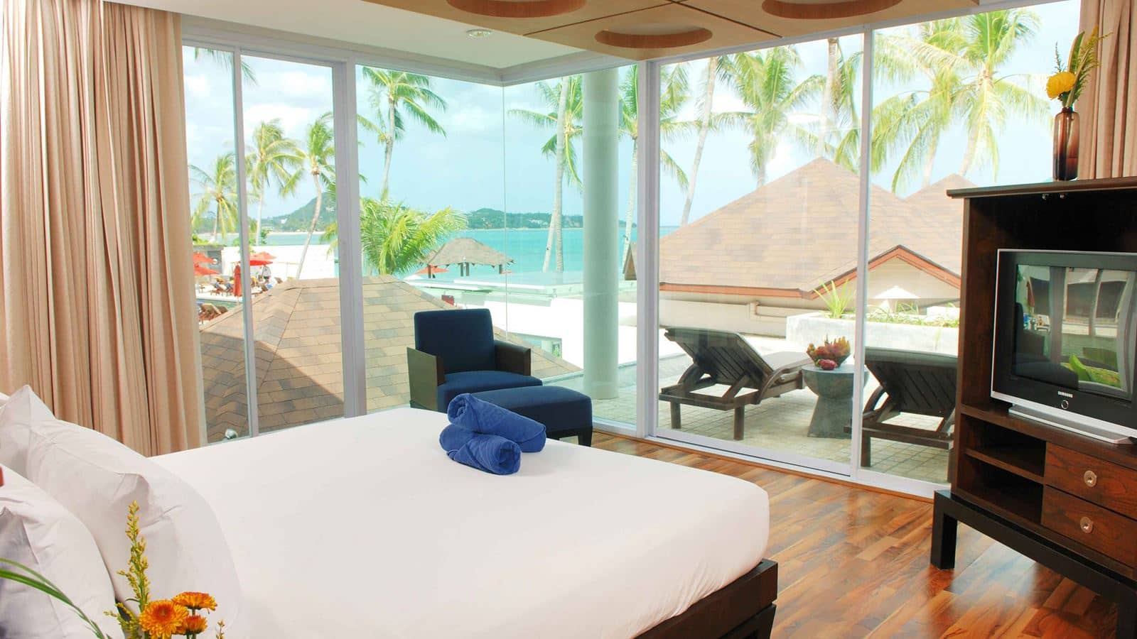 rooms-sunrise-suite