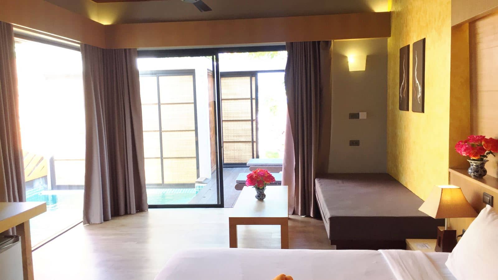 rooms-pool-villa