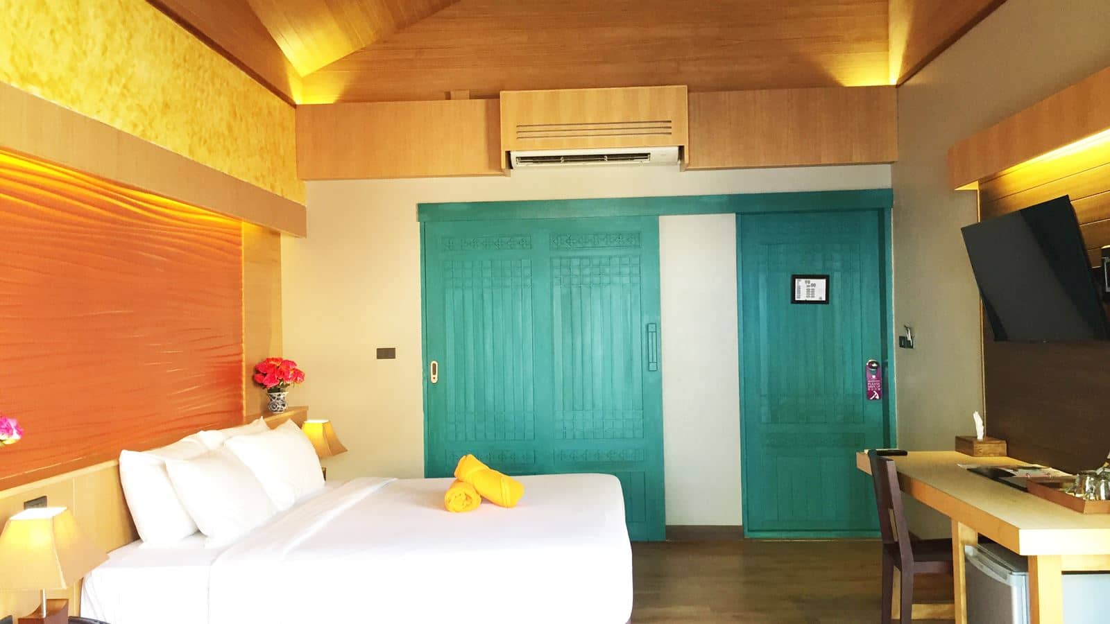 rooms-pool-villa