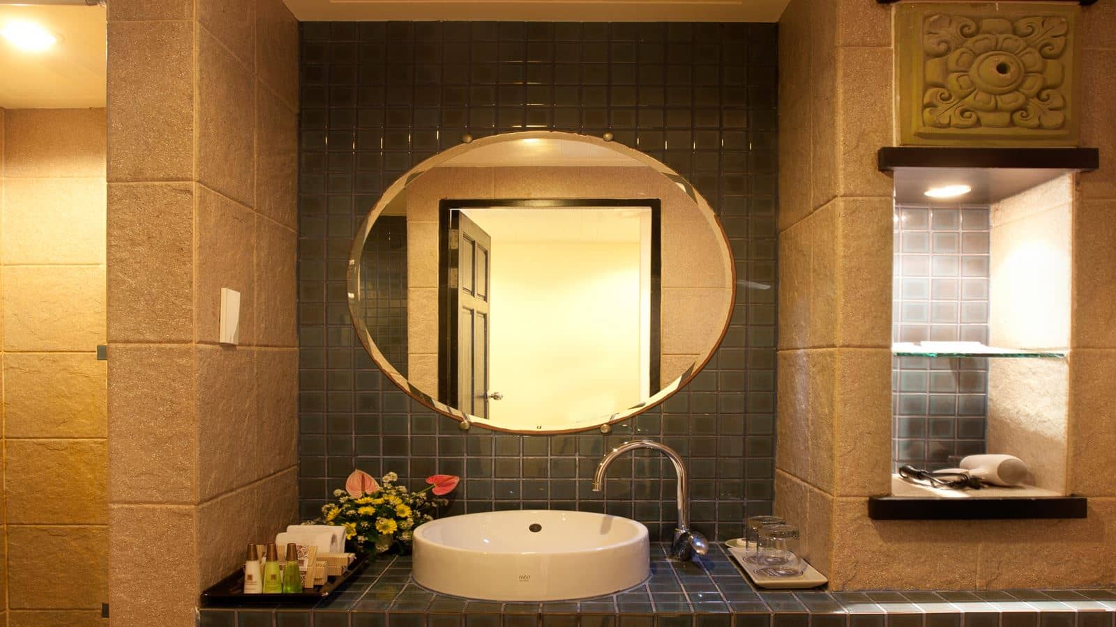 rooms-superior-pool-view