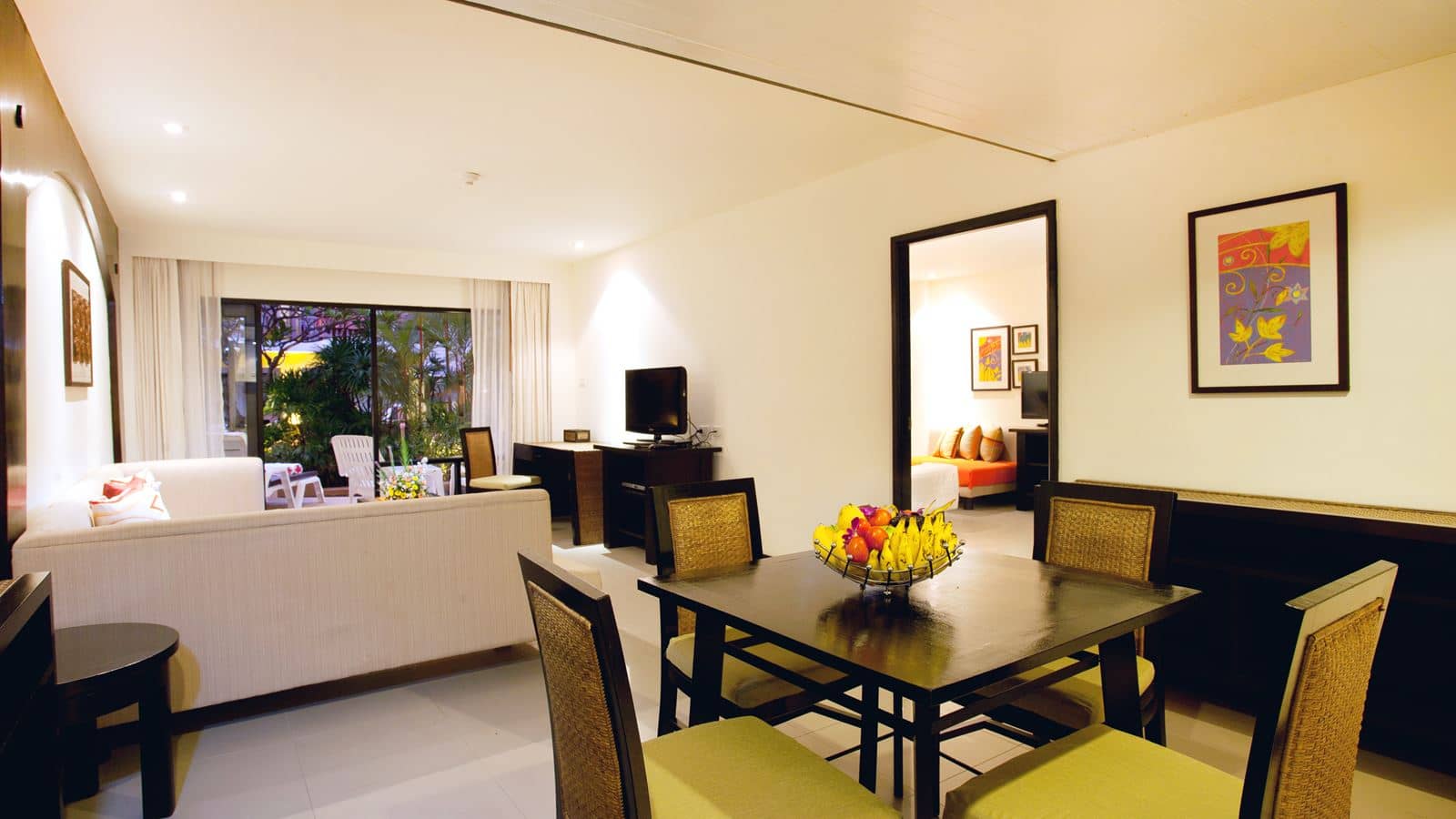rooms-executive-suite