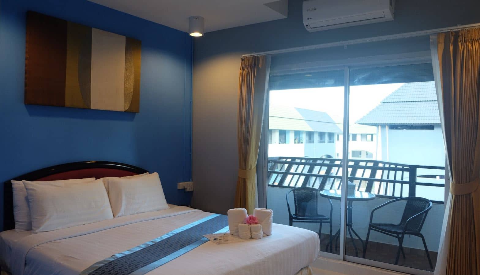 rooms-superior-double-room