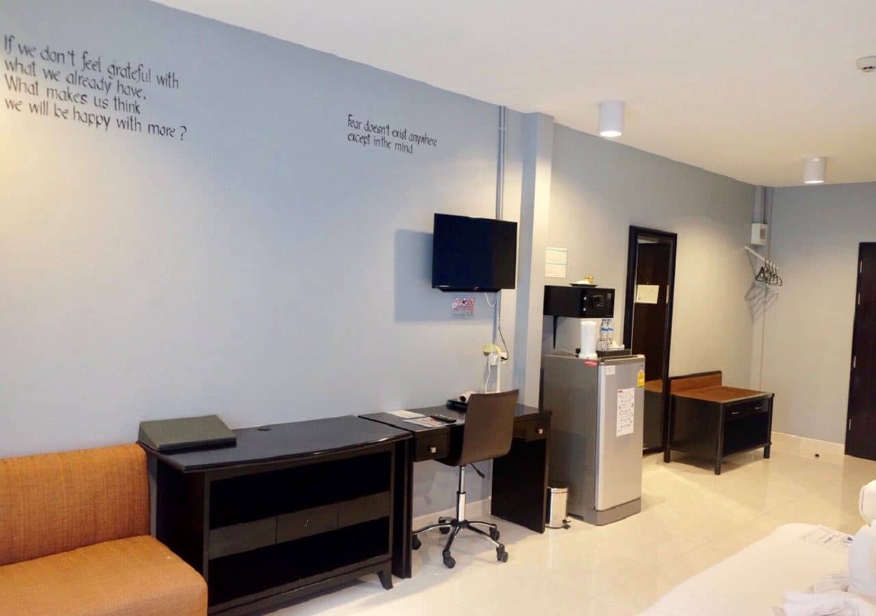 rooms-superior-family-room