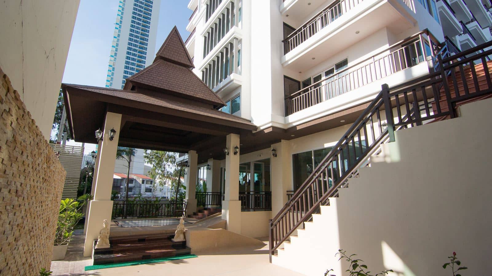 rooms-heritage-superior-pool-access