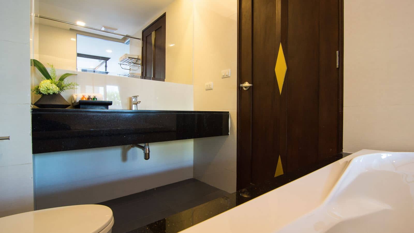 rooms-heritage-superior-seaviewdouble-bed