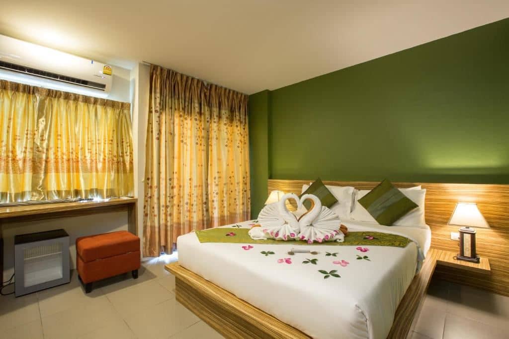 rooms-superior-room