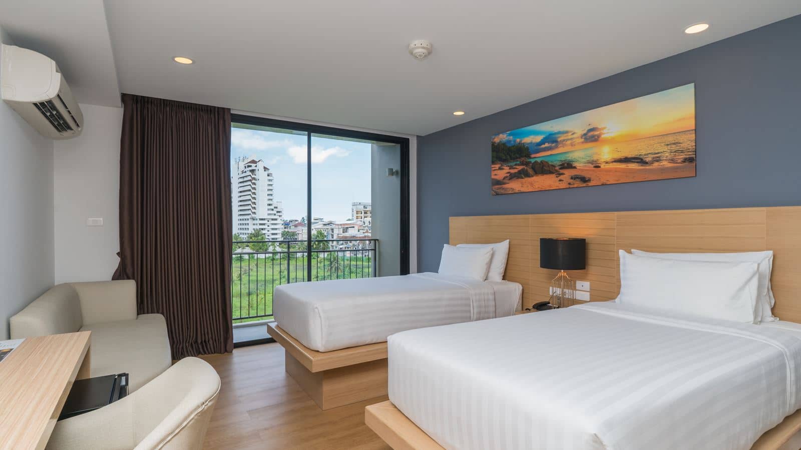 rooms-deluxe-twin-bed