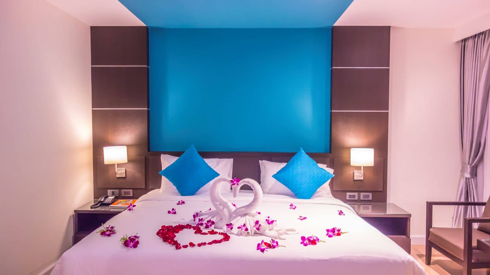 rooms-deluxe-city-view