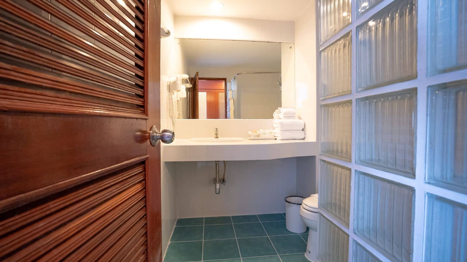 rooms-superior-triple-room