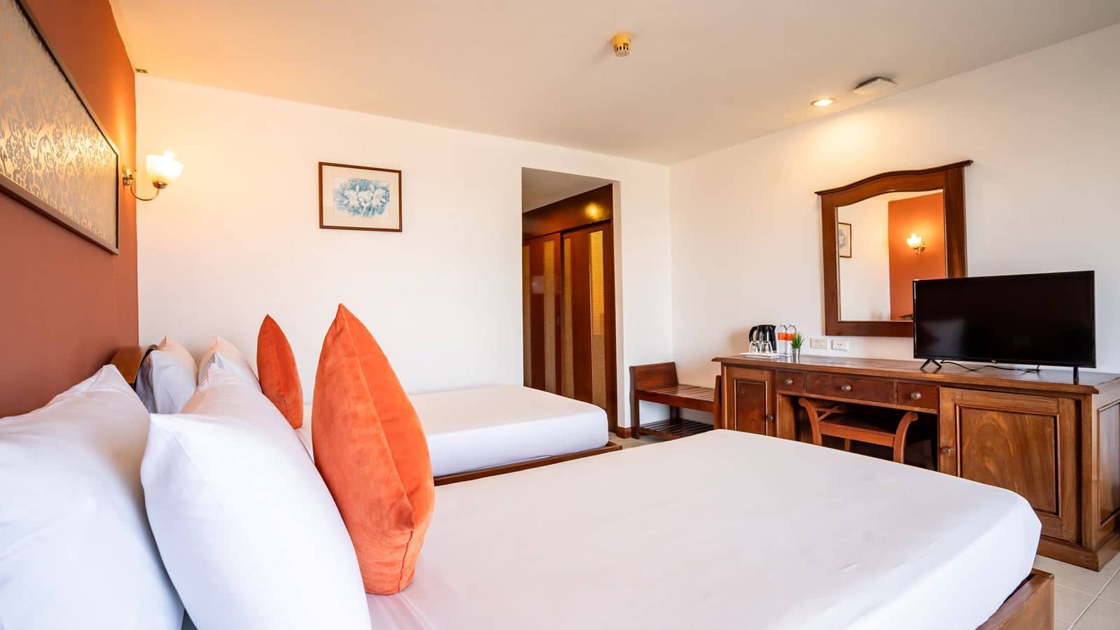 rooms-superior-room