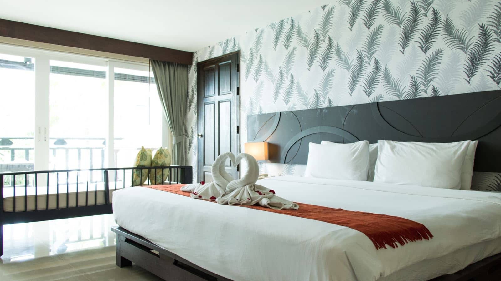rooms-deluxe-room