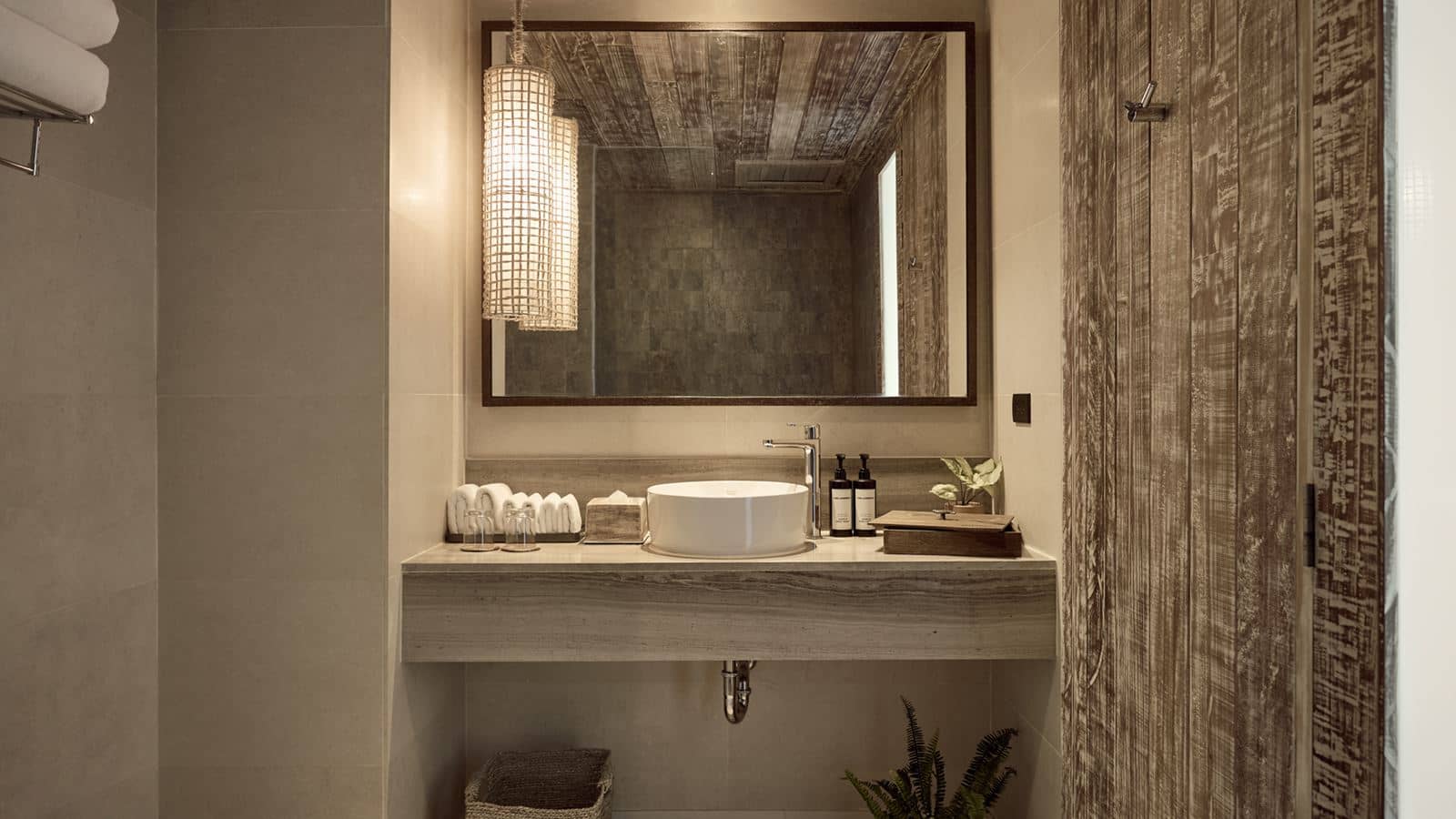 rooms-2-bedroooms-corner-suite