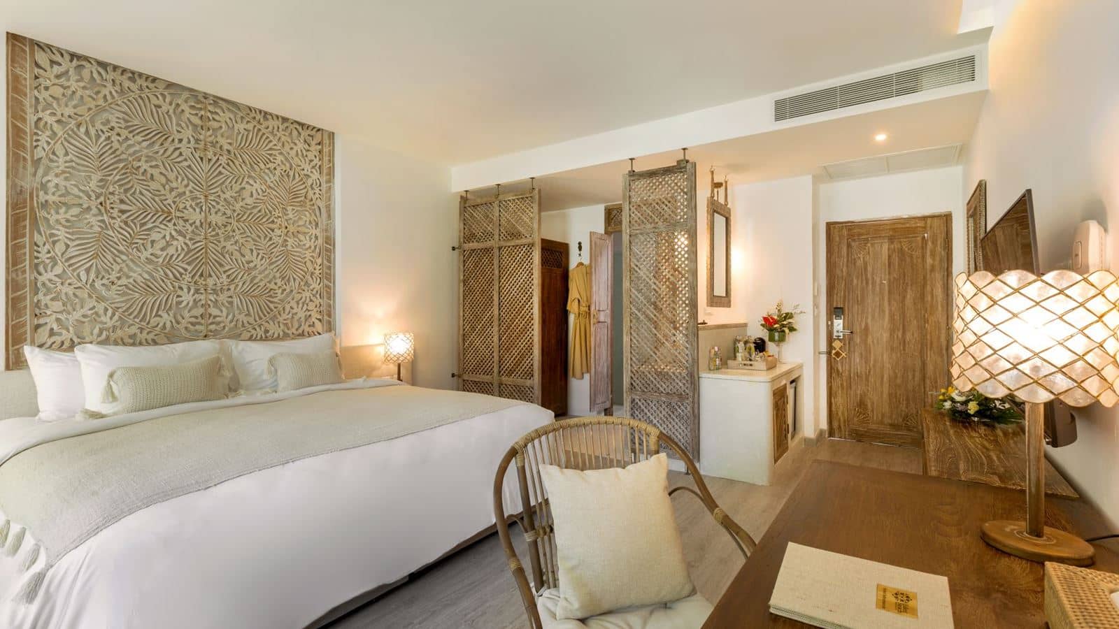 rooms-tropical-garden