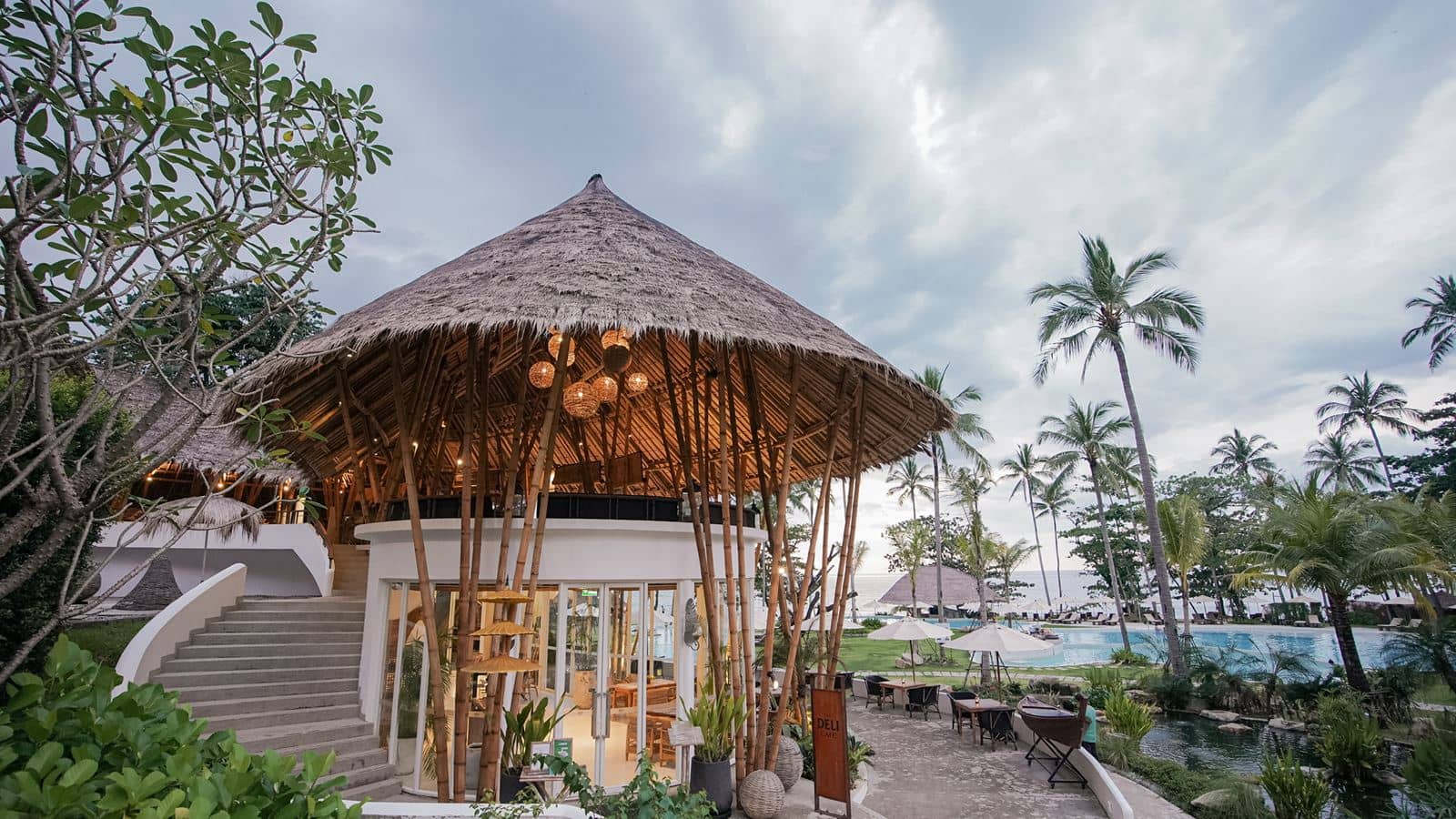 restaurants-the-genesis-restaurant