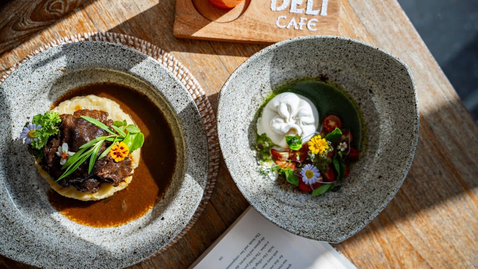 restaurants-the-deli-cafe