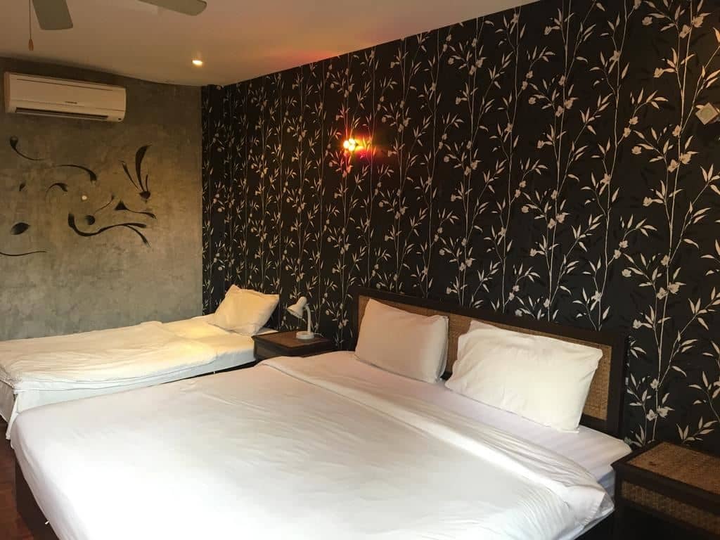 rooms-triple-room
