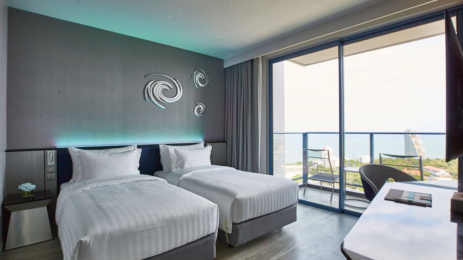 rooms-deluxe-corner-seaview