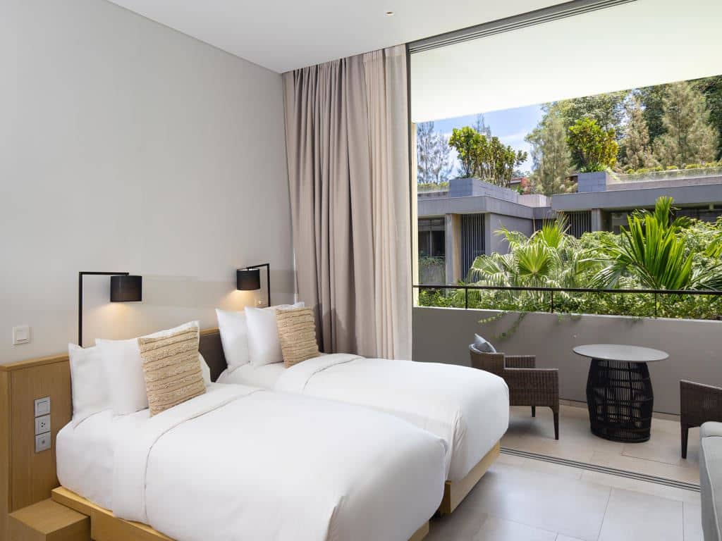 rooms-azure-family-suite