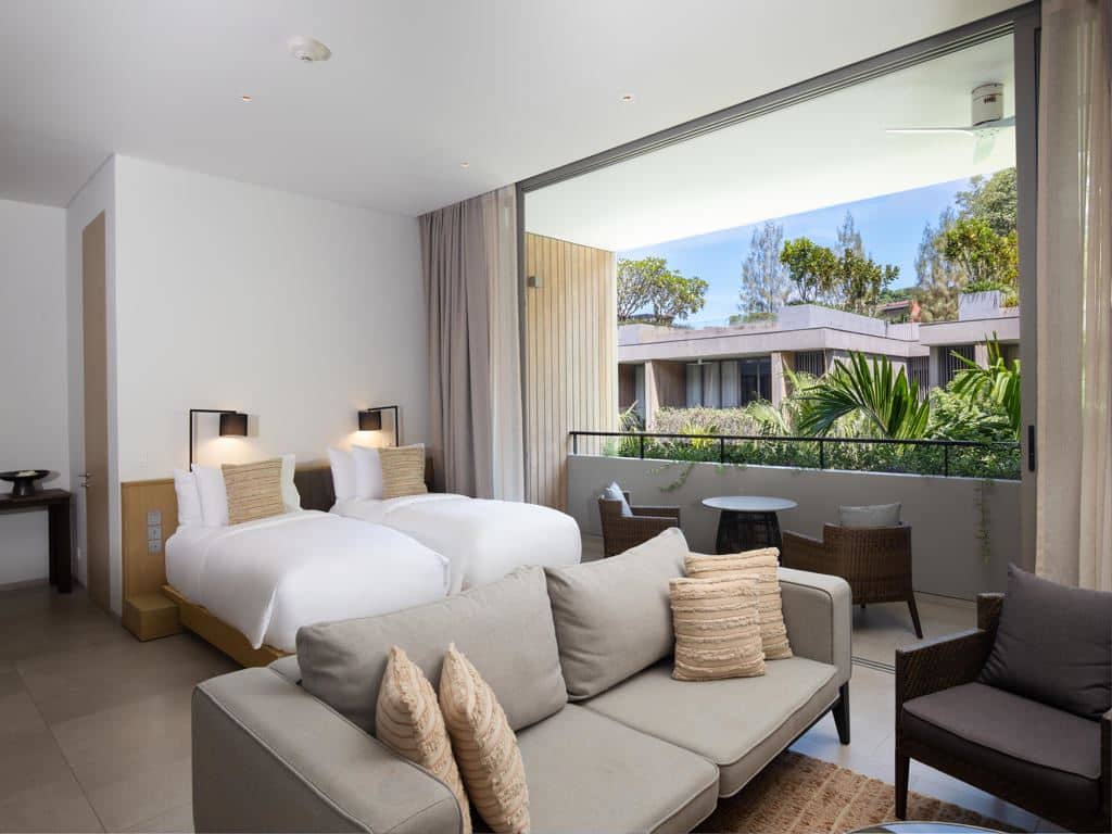 rooms-azure-family-suite