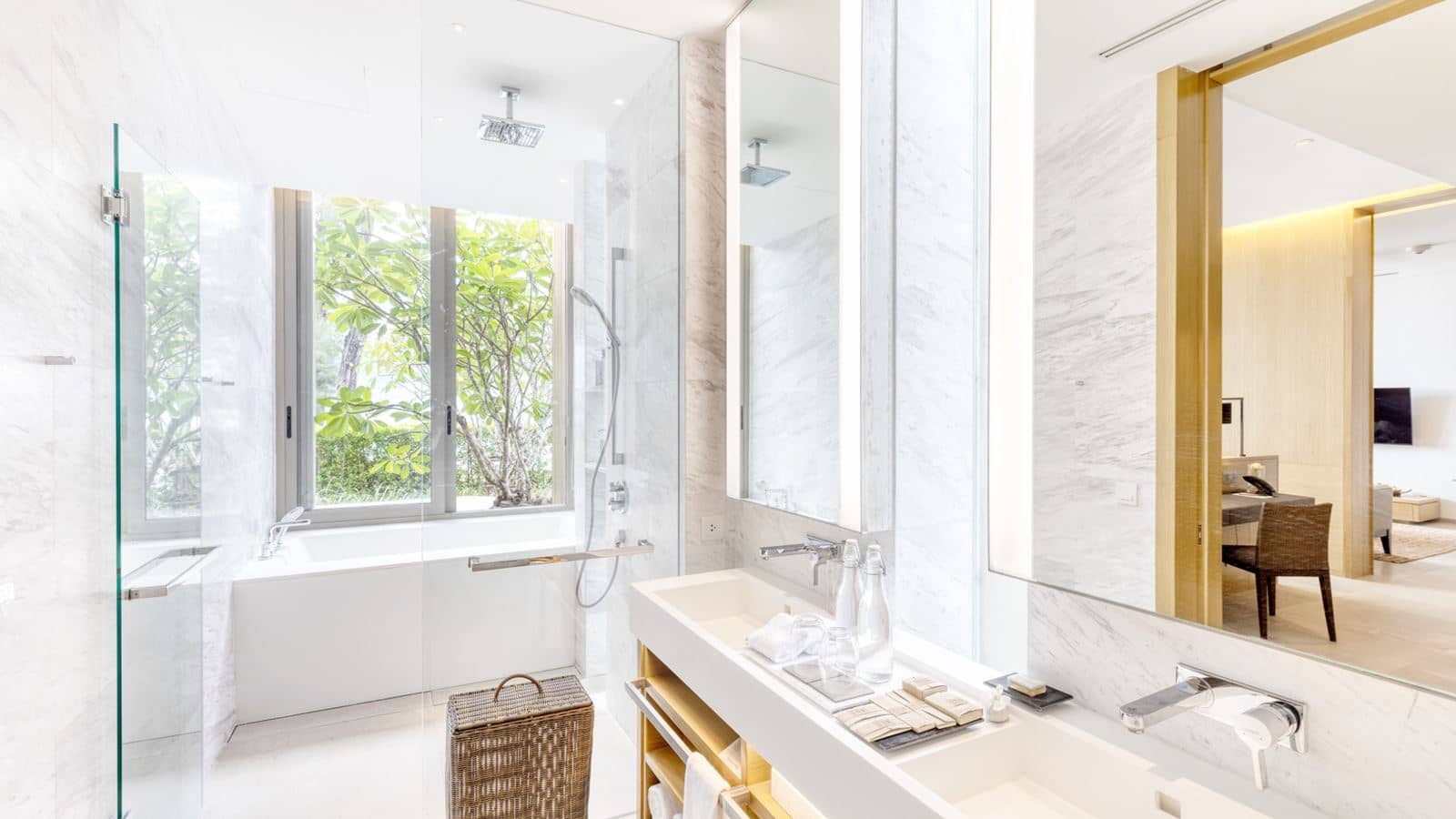 rooms-grand-azure-seafront-pool-suite-2bedroom