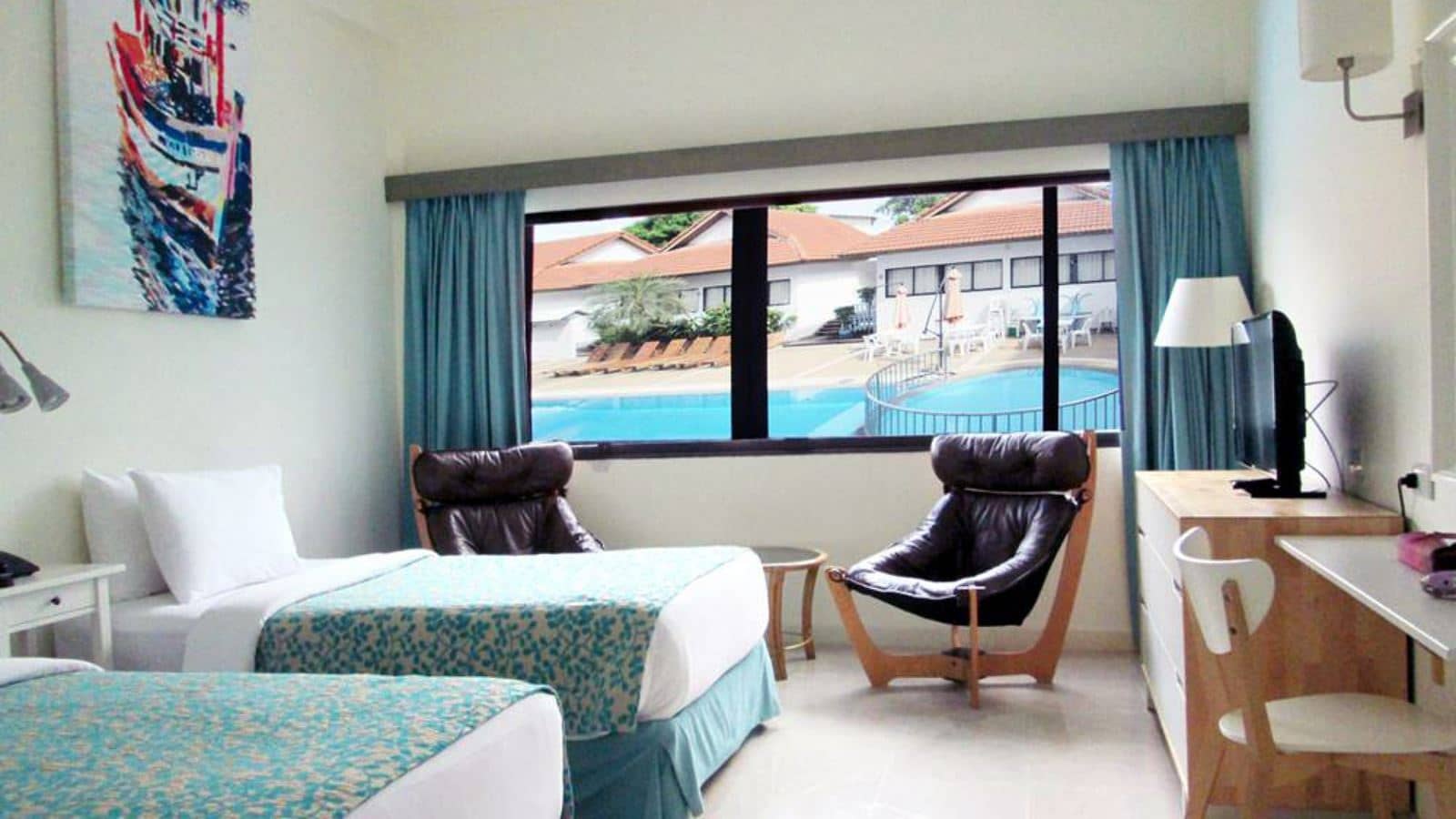 rooms-pool-view-superior