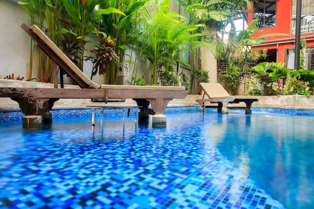 pools-indoor-pool