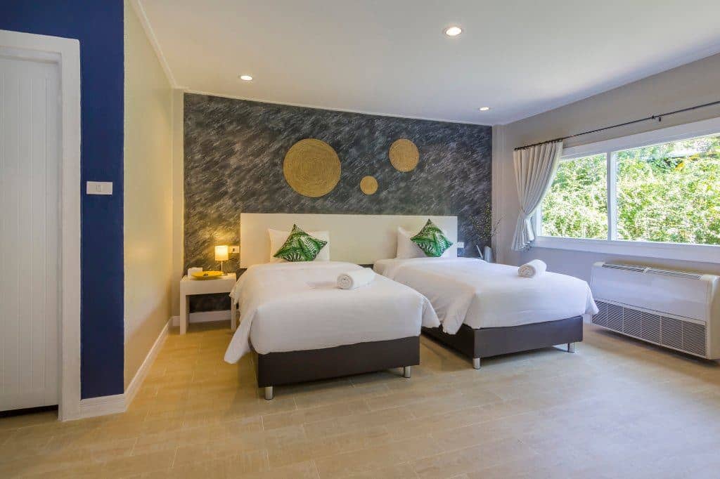 rooms-deluxe-bungalow