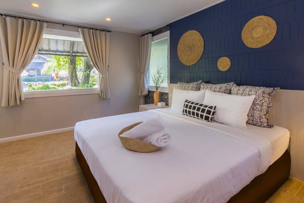rooms-grand-deluxe-pool-view-villa