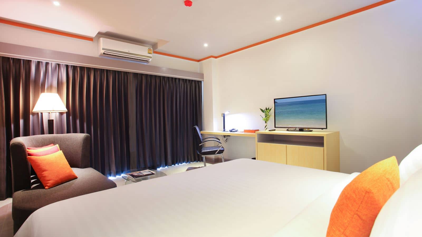rooms-deluxe-room