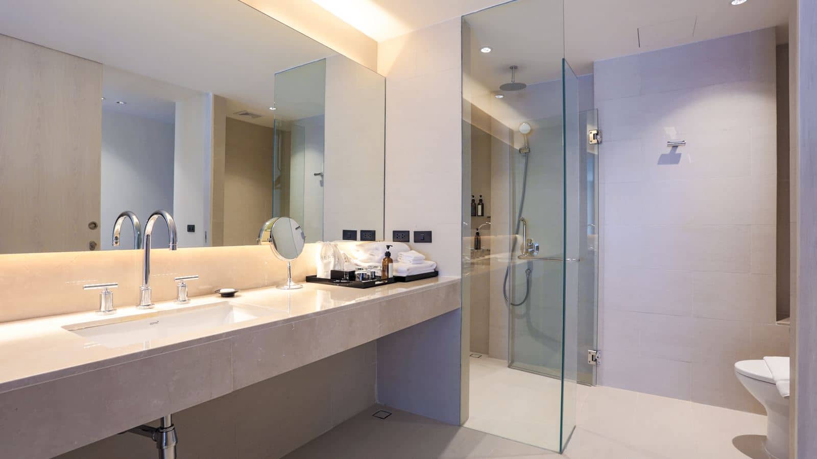 rooms-deluxe-room