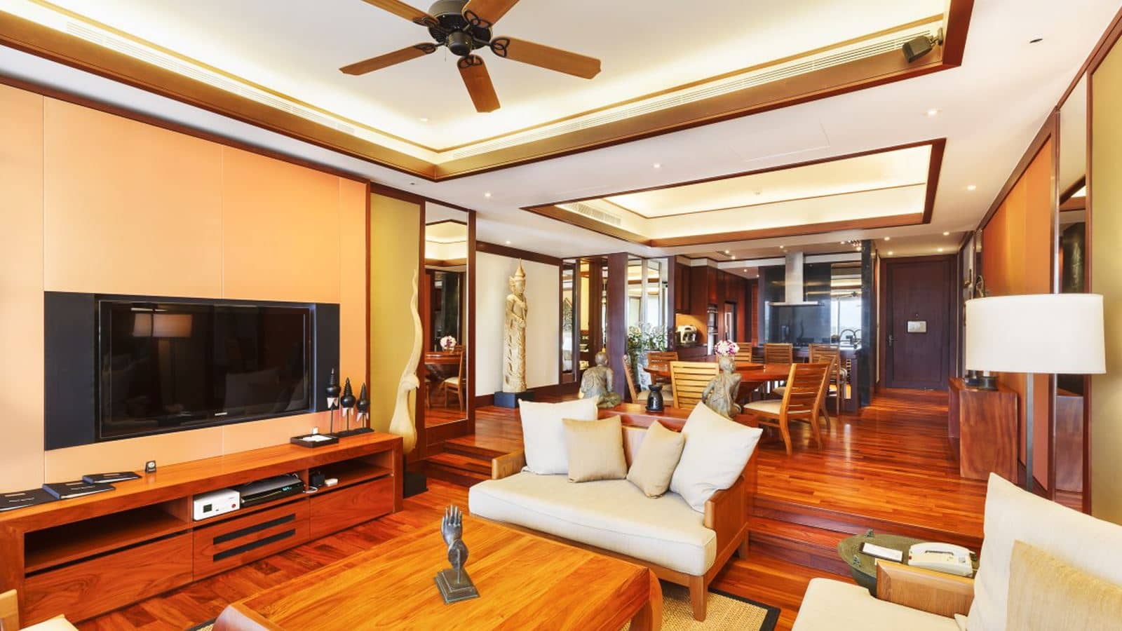 rooms-1-bedroom-penthouse-pool-suite