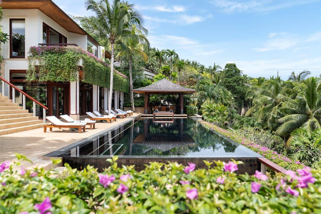 rooms-6-bedroom-pool-villas