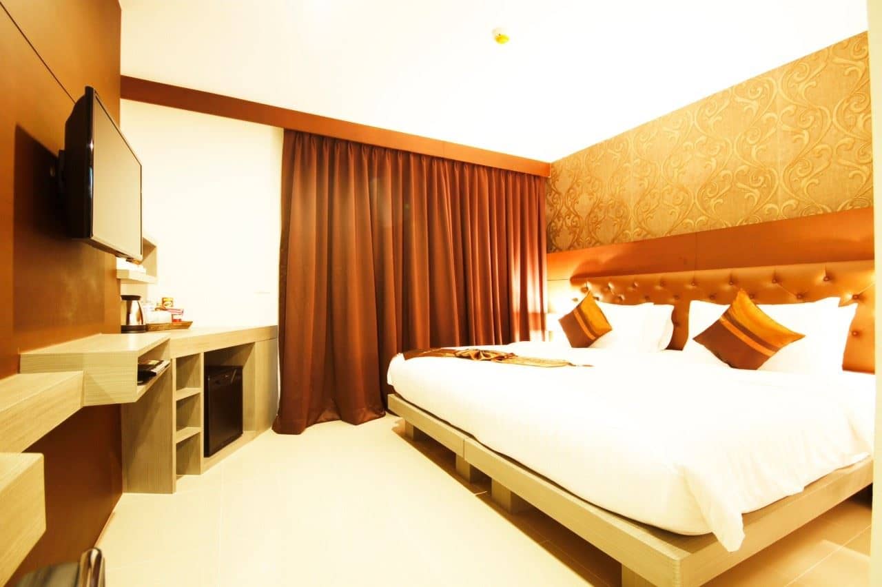 rooms-deluxe-room