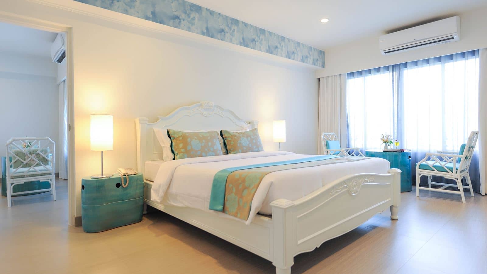 rooms-superior-room