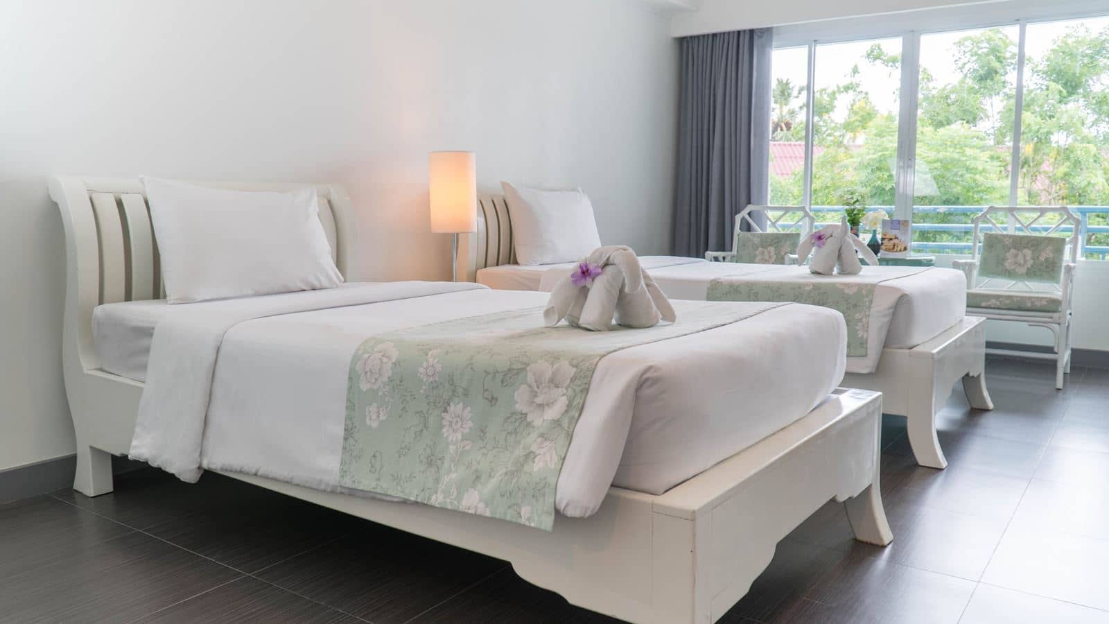 rooms-superior-room