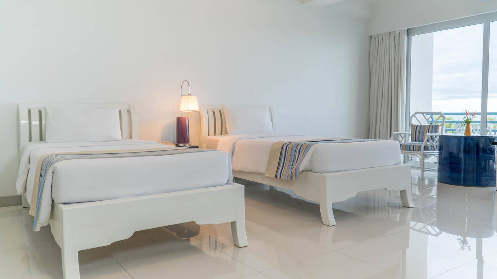 rooms-deluxe-room
