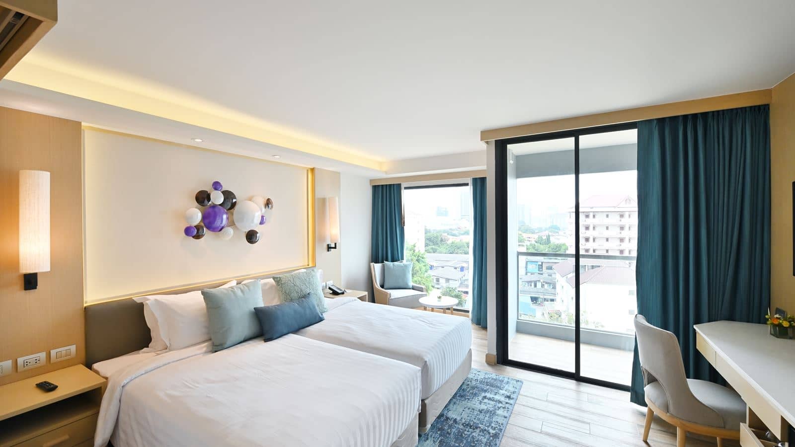rooms-superior-room