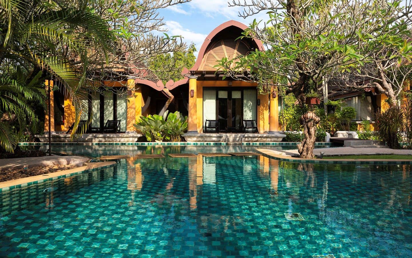 rooms-pool-access-villa