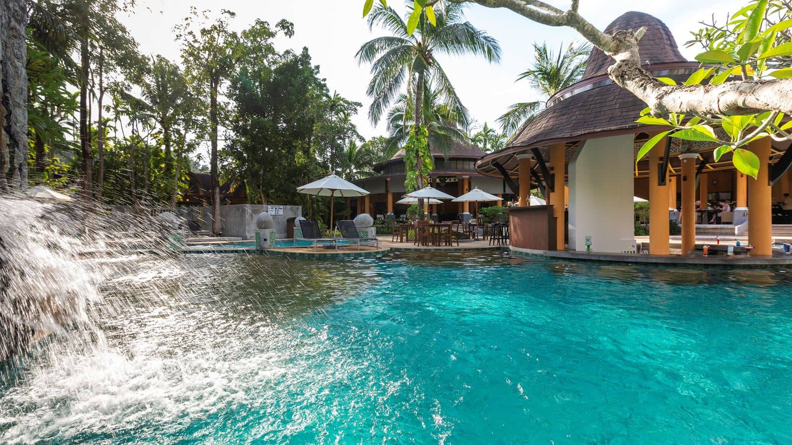 bars-tamnak-dao--pool-bar