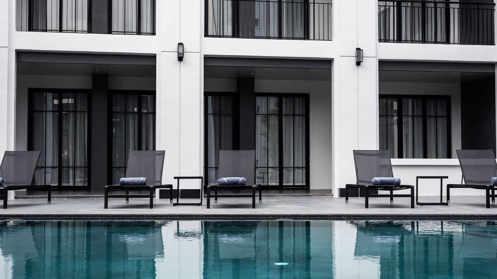 rooms-one-patio-pool-access