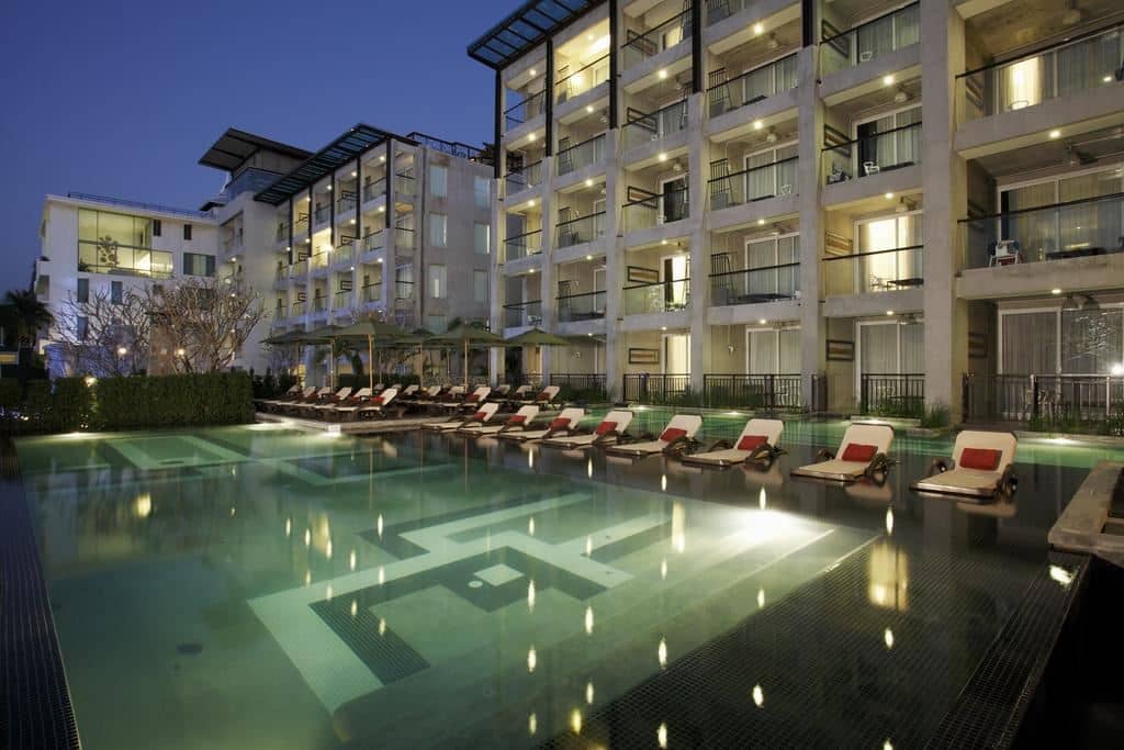 pools-outdoor-pool