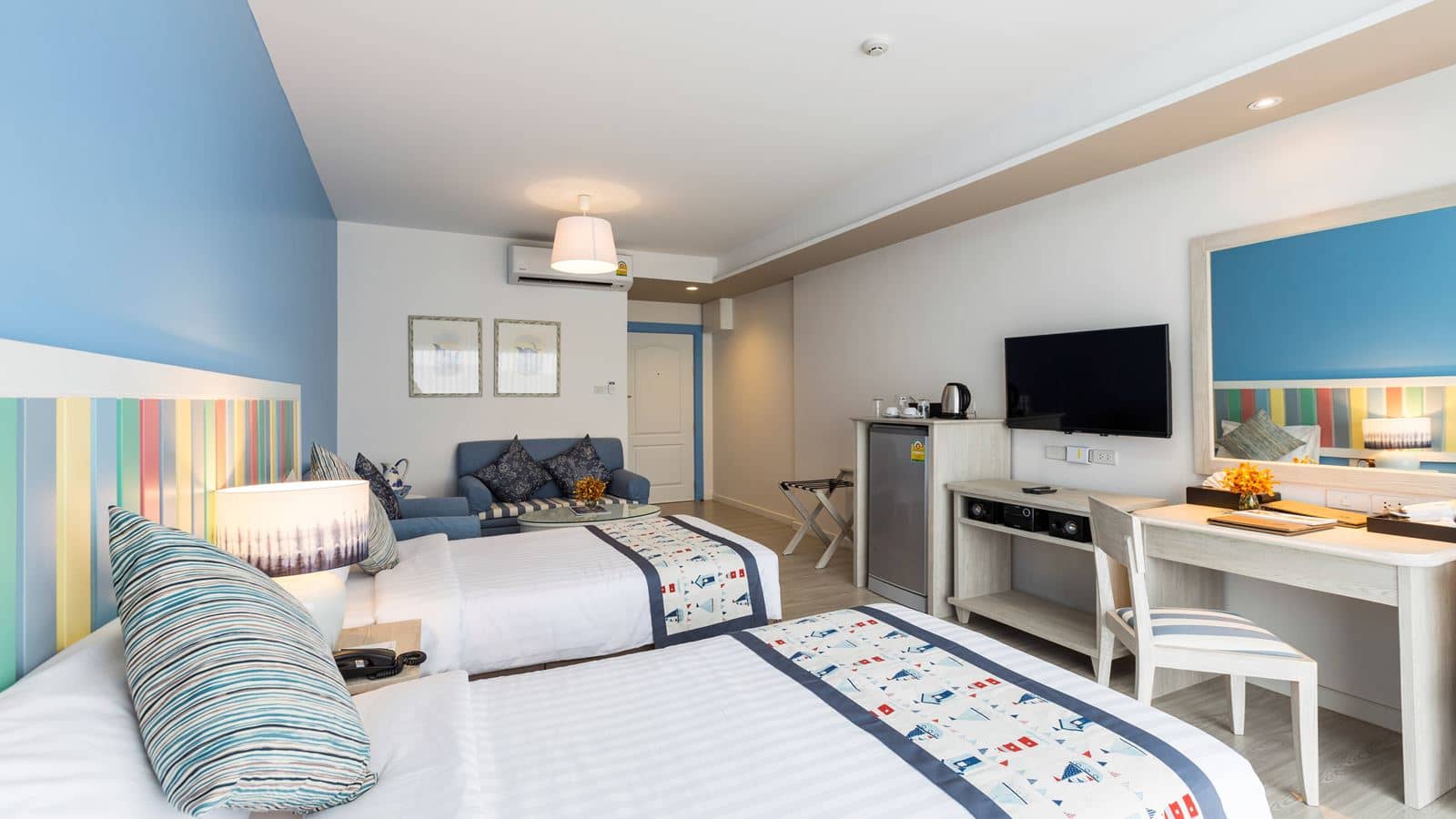 rooms-deluxe-room