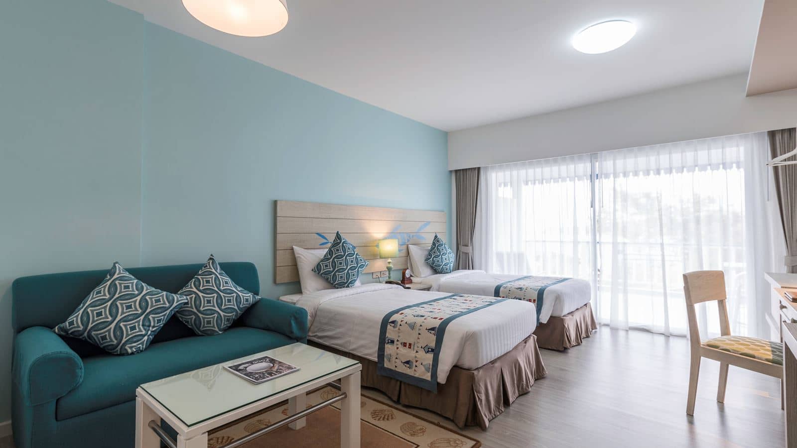 rooms-deluxe-room