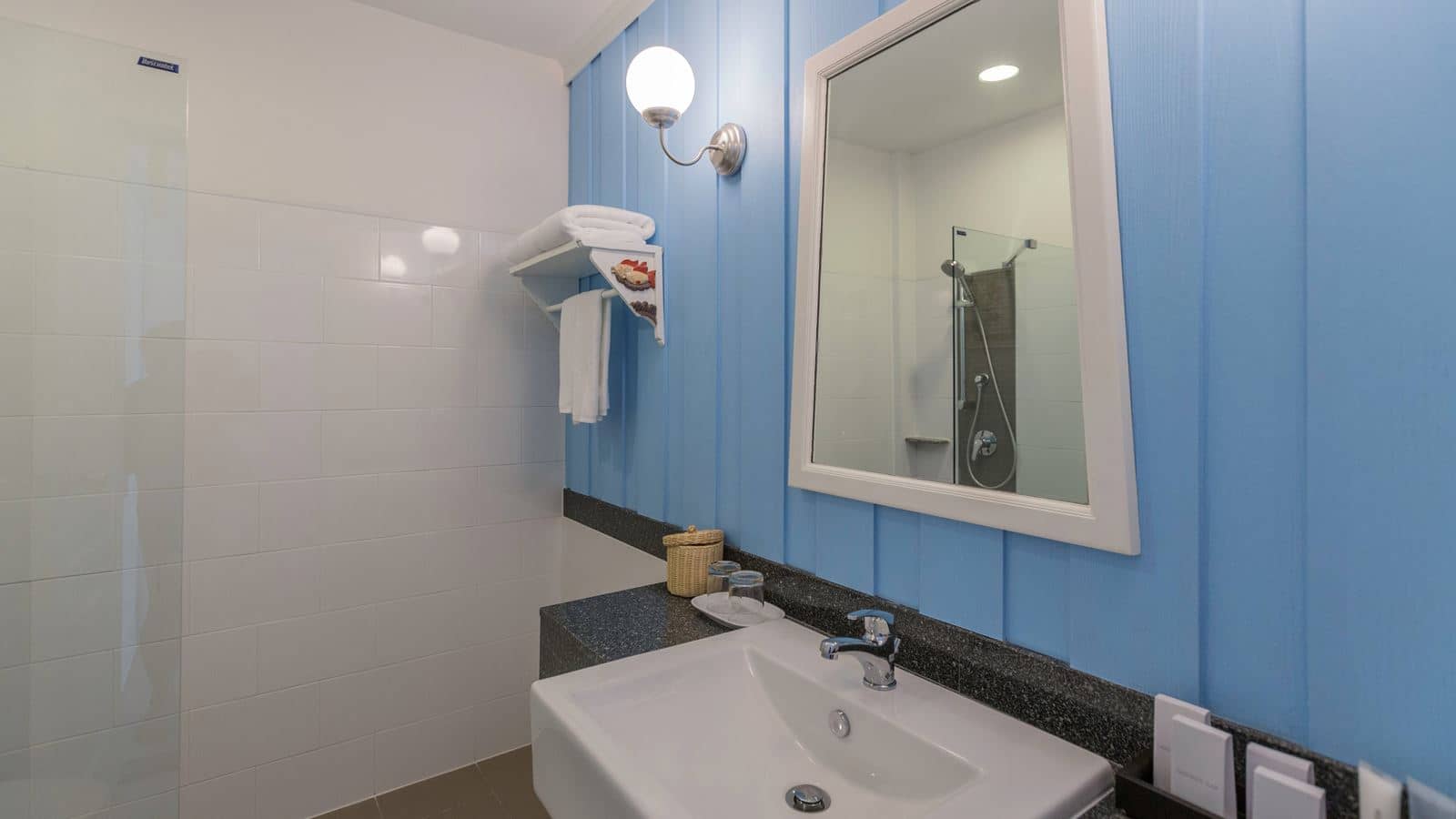 rooms-deluxe-room