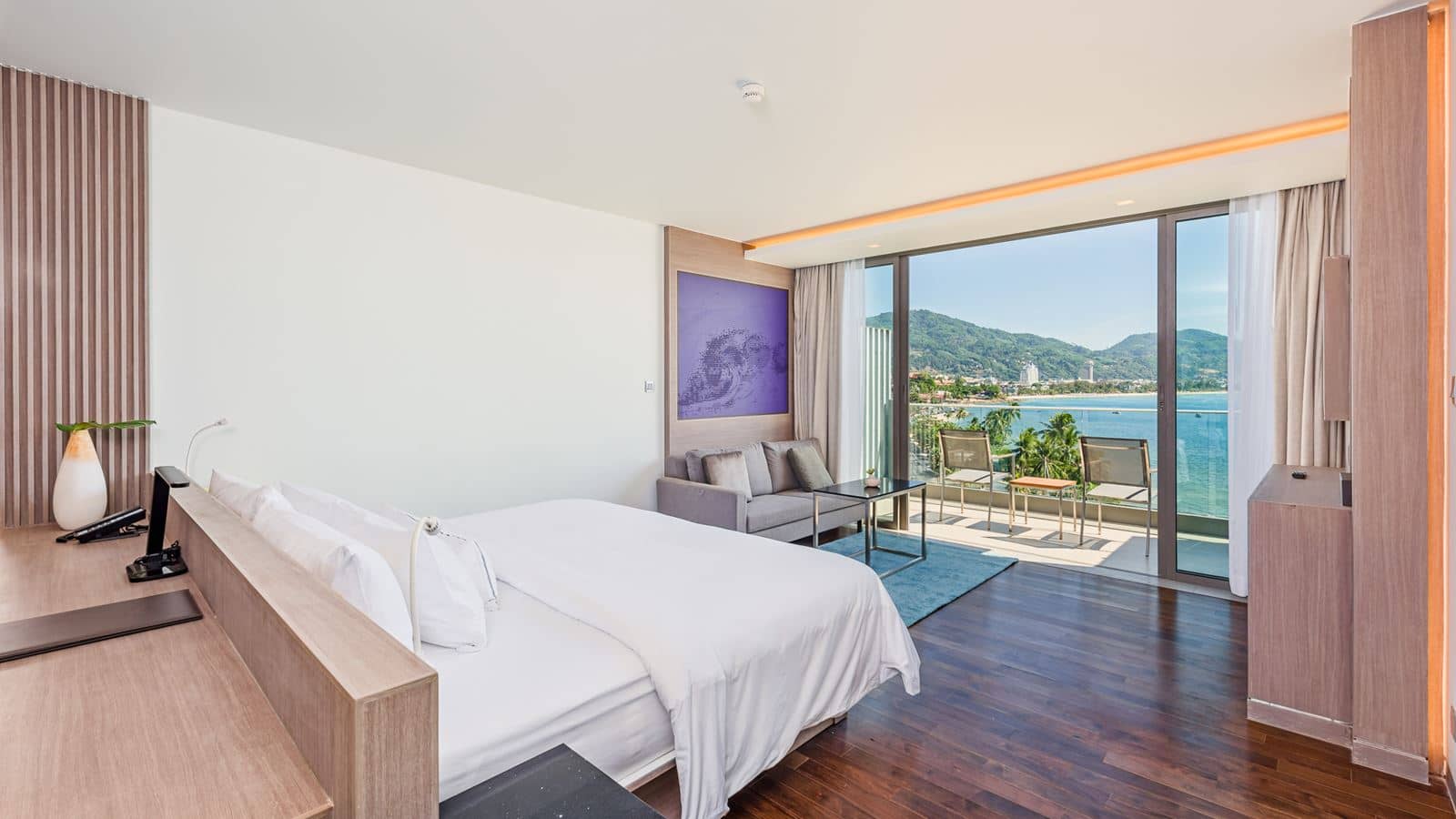 rooms-ocean-comfy
