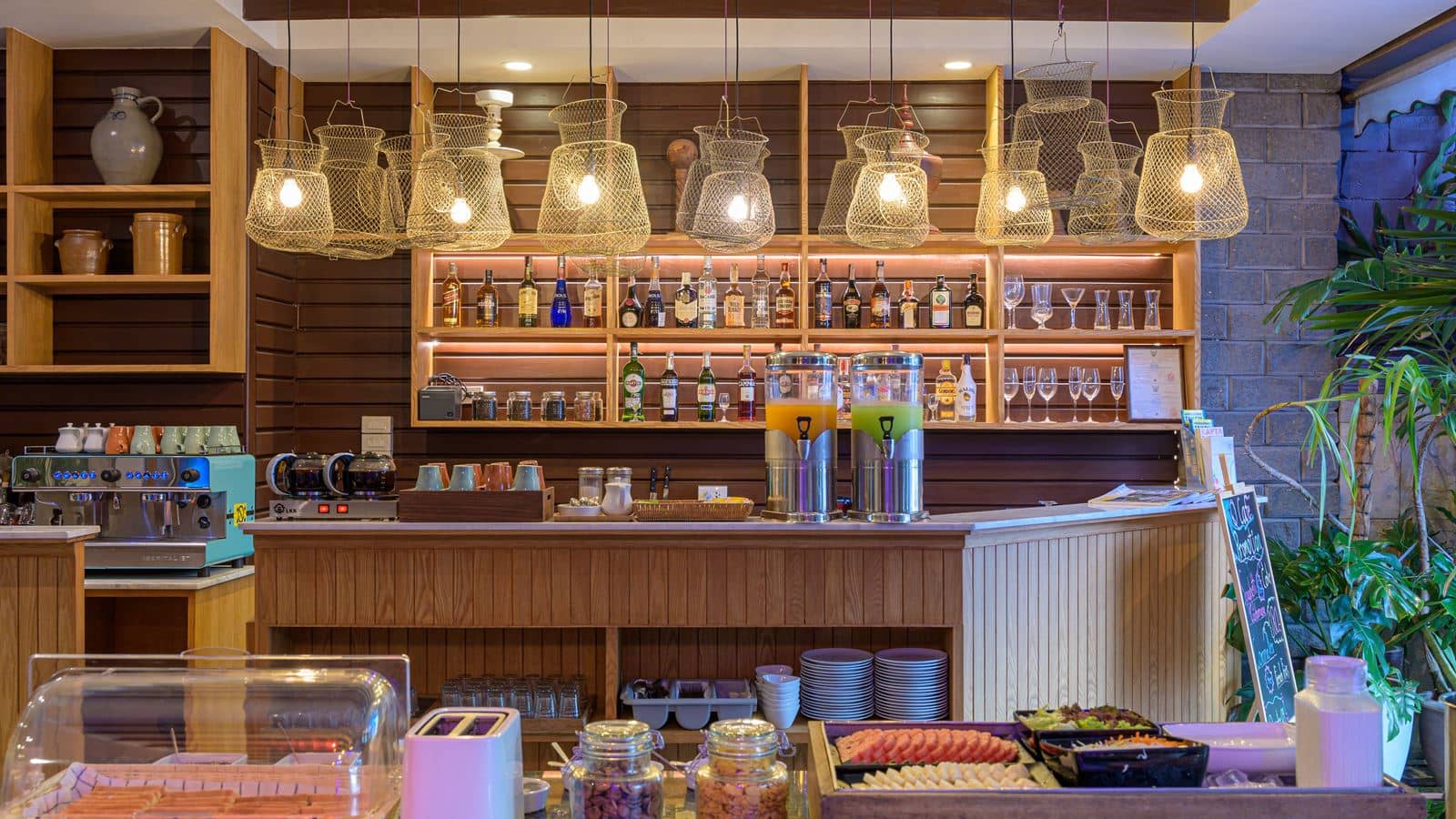 restaurants-q-cafe
