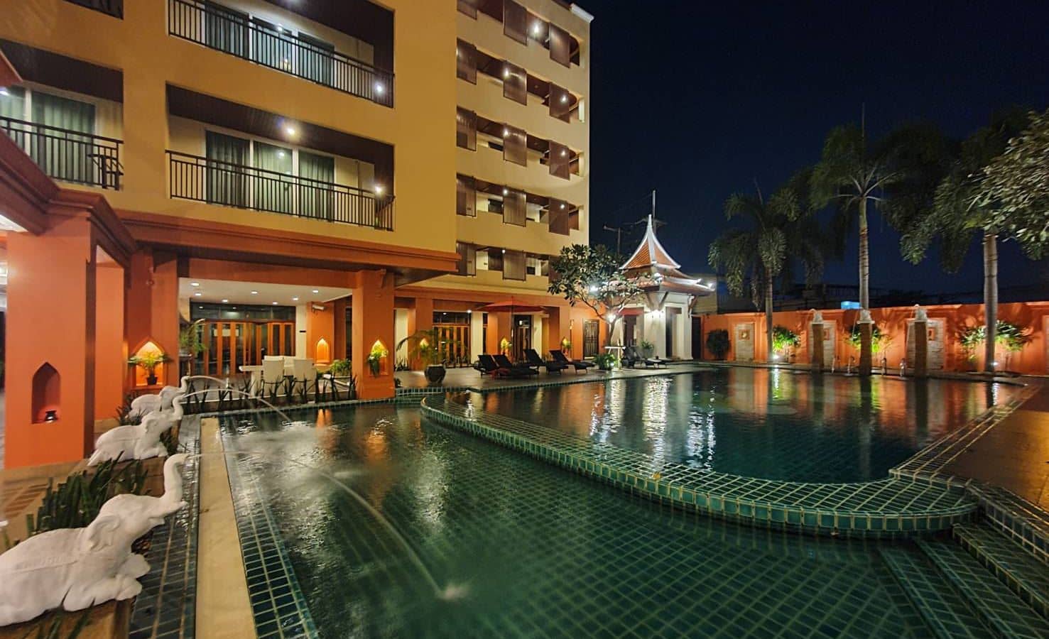 pools-outdoor-pool