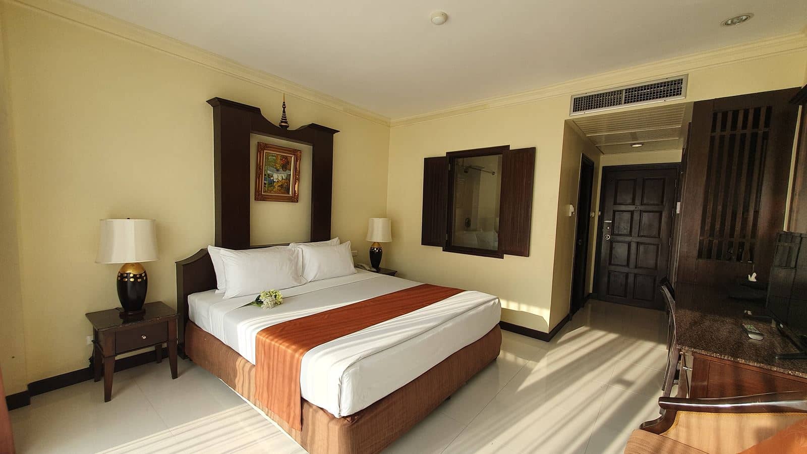 rooms-deluxe-room